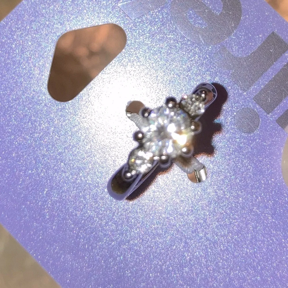 🆕 Claire’s CZ Ring Size 6 Stunning Engagement Never Worn